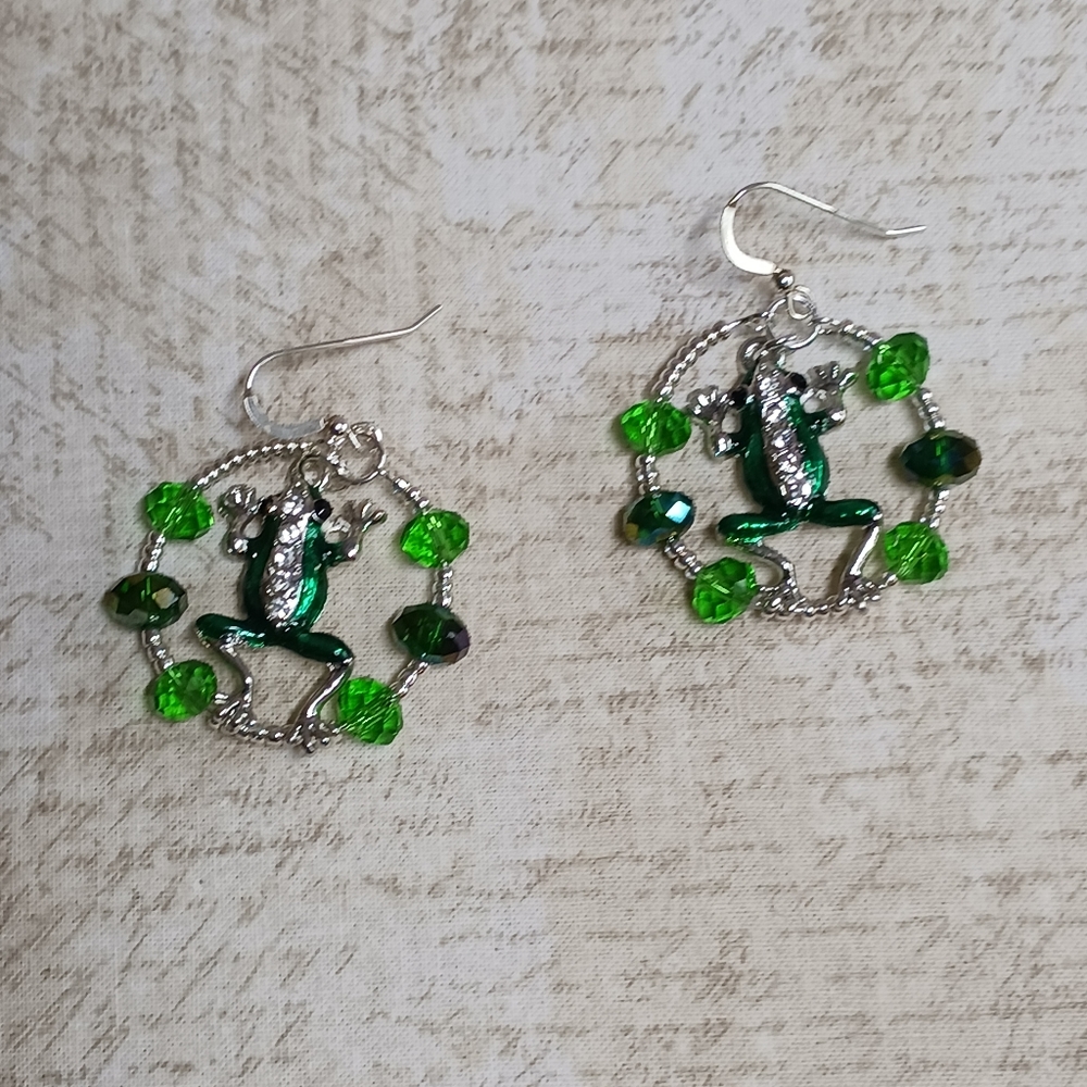 New, Earrings Green frog charms & crystals on SS ear wires